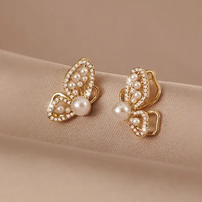 Butterfly Pearl Earrings (1 Pair) 